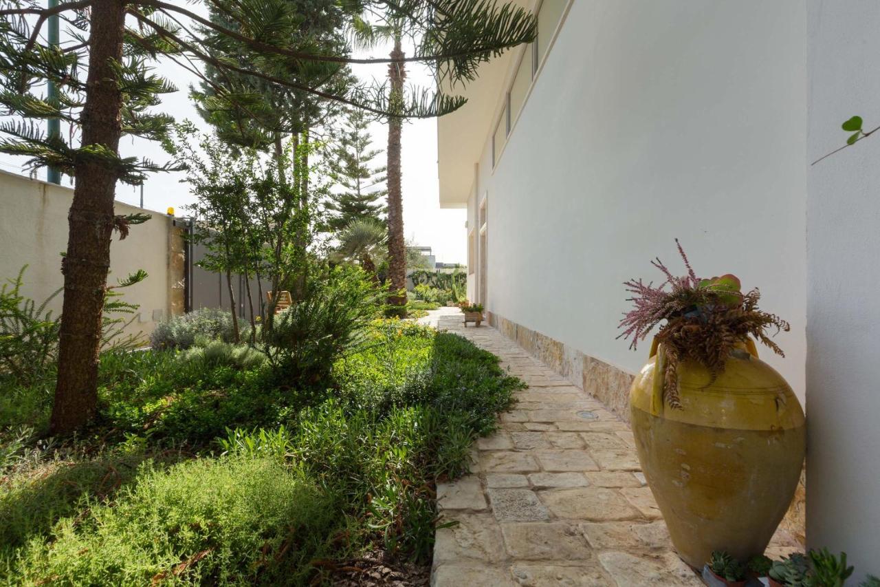 B&B Le Radici Del Salento Luxury Rooms San Pancrazio Salentino Buitenkant foto